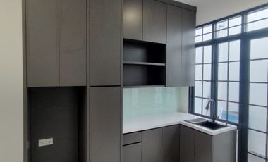 Rumah BRAND NEW bergaya American Classic  di Kencana Loka 12.5 BSD City