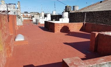 Casa PH en venta en Bernal Oeste