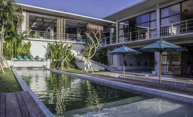 Leasehold Luxury Villa with Turquoise Concept