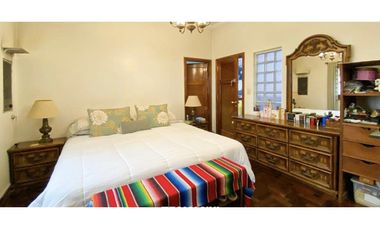 Chalet con Departamento en Venta Zona: Pompeya