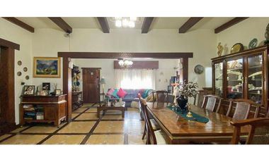 Chalet con Departamento en Venta Zona: Pompeya