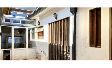 Chalet con Departamento en Venta Zona: Pompeya