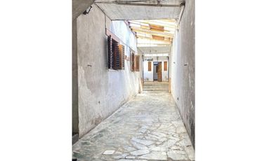 Chalet con Departamento en Venta Zona: Pompeya