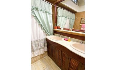 Chalet con Departamento en Venta Zona: Pompeya