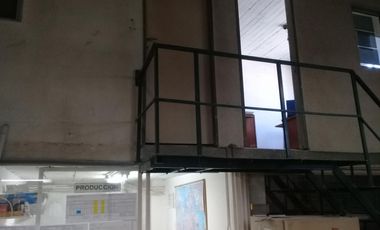 EXCELENTE GALPON TECHO DE LOZA Y ENTREPISO.