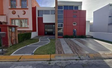 Casa en Venta Ubicada en Toluca, San Mateo Otzacatipan