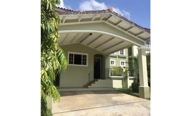 SE VENDE HERMOSA CASA EN VILLA LUCRE