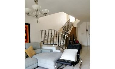 SE VENDE HERMOSA CASA EN VILLA LUCRE