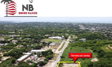 Terreno sobre av. principal y colindante con dos universidades, Pto. Esc. Oax.