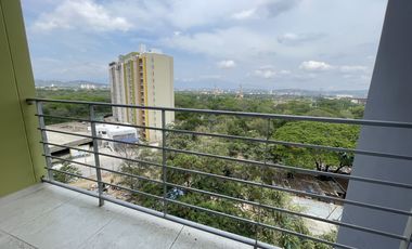 apartamento en arriendo en prados del este. Cod A5748