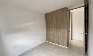 apartamento en arriendo en prados del este. Cod A5748