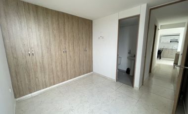 apartamento en arriendo en prados del este. Cod A5748
