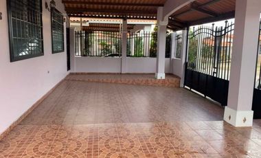VENDO CASA EN ARRAIJAN JUAN DEMOSTENES BRISAS DEL GOLF 3R