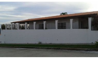 VENDO CASA EN ARRAIJAN JUAN DEMOSTENES BRISAS DEL GOLF 3R