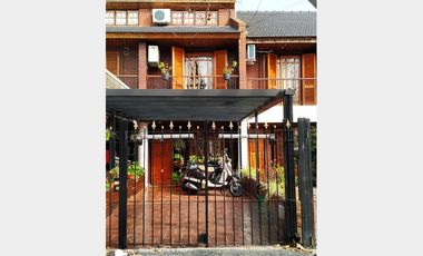 Triplex en Venta Haedo / Moron (B145 667)