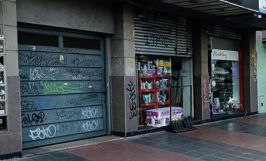 Dos Locales + 18 Cocheras, Ideal Inversor O Construccion Edificio Lote 440m2 FOT 3 + PREMIOS FOS 0.6 DENSIDAD 2000