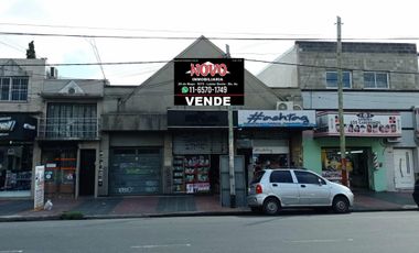 Dos Locales + 18 Cocheras, Ideal Inversor O Construccion Edificio Lote 440m2 FOT 3 + PREMIOS FOS 0.6 DENSIDAD 2000