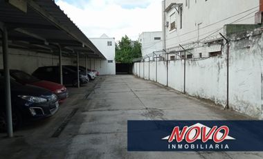 Dos Locales + 18 Cocheras, Ideal Inversor O Construccion Edificio Lote 440m2 FOT 3 + PREMIOS FOS 0.6 DENSIDAD 2000