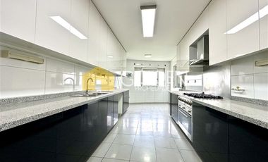 Departamento venta/ arriendo de 3 dorm. en Vitacura - Vista