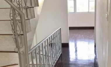 ขายพร้อมผู้เช่า Townhouse ในสุขุมวิท 65