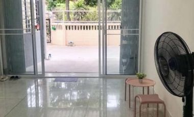 ขายพร้อมผู้เช่า Townhouse ในสุขุมวิท 65