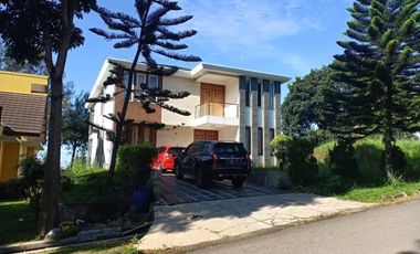 Dijual Murah Rumah Full furnish nyaman sejuk DAGO PAKAR RESORT
