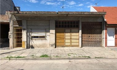 ALICANTE 2515, entre Cerviño y Malabia, Isidro Casanova