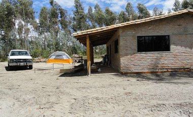 Venta Cambio Casa de campo en Otavalo sector Gualsaqui