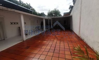 CASA-LOCAL en VENTA en Los Patios Once de Noviembre