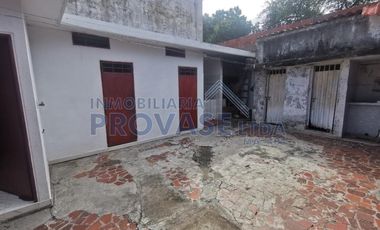 CASA-LOCAL en VENTA en Los Patios Once de Noviembre