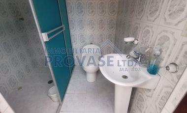 CASA-LOCAL en VENTA en Los Patios Once de Noviembre