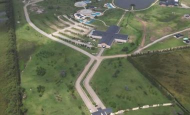 SE VENDE  DPTO  TOTALMENTE AMUEBLADO  CON  BALCON .   PARQUE TERMAL DOLORES