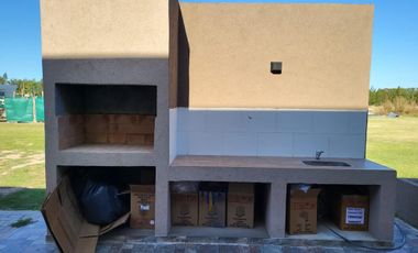 SE VENDE  DPTO  TOTALMENTE AMUEBLADO  CON  BALCON .   PARQUE TERMAL DOLORES