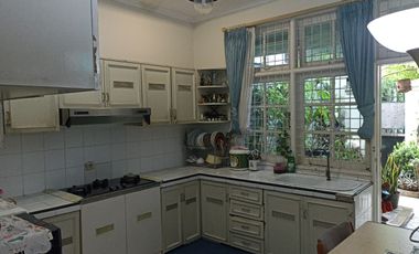 Jual & Sewa: Rumah Hook Premium Cinere, 3+1 KT, Dekat 3 Tol & Padel