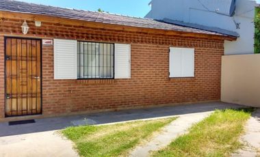 CHALET CON CAPACIDAD PARA 4 PERSONAS A DOS CUADRAS DEL MAR