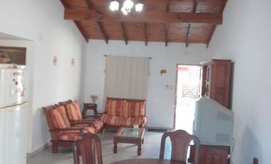 CHALET CON CAPACIDAD PARA 4 PERSONAS A DOS CUADRAS DEL MAR