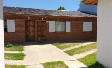 CHALET CON CAPACIDAD PARA 4 PERSONAS A DOS CUADRAS DEL MAR