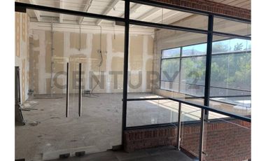 Arriendo local comercial en Lo Barnechea