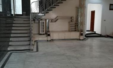 Rumah Area Komersial, cocok untuk hunian dan Usaha di Jl Bali hdp Selatan