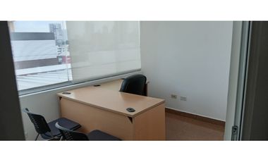 SE ALQUILA OFICINA AMOBLADA DE 104 Mts EN EL CARMEN
