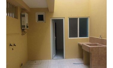 Venta de casa en condominio zona sur de manta