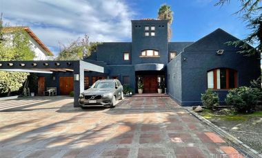 Casa en arriendo de 5 dorm. en Peñalolén