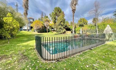 Casa en arriendo de 5 dorm. en Peñalolén