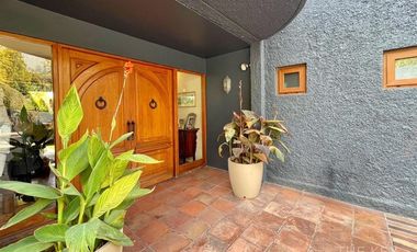 Casa en arriendo de 5 dorm. en Peñalolén