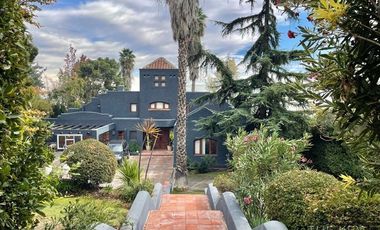 Casa en arriendo de 5 dorm. en Peñalolén