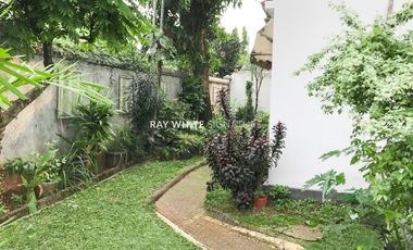 Dijual Rumah Siap Huni di Jl Abdul Majid Cipete