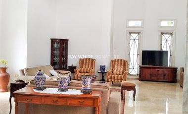 Dijual Rumah Siap Huni di Jl Abdul Majid Cipete