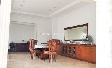 Dijual Rumah Siap Huni di Jl Abdul Majid Cipete