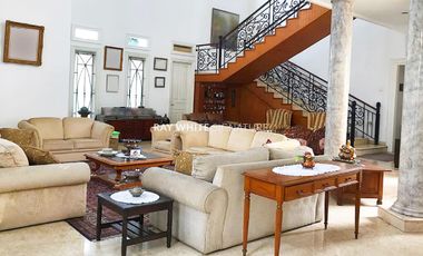 Dijual Rumah Siap Huni di Jl Abdul Majid Cipete