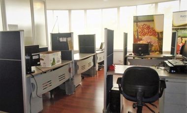 PR12556 SE VENDE OFICINA EN SECTOR DE MANILA, EL POBLADO